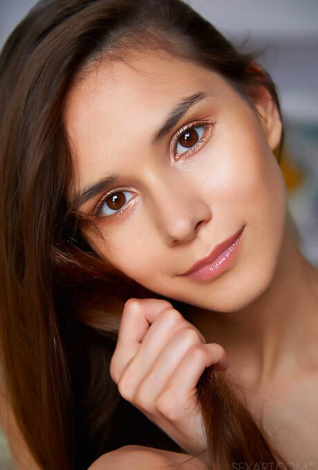 Sex Art are proud to present you with a free pictures featuring Leona Mia has a well-done body