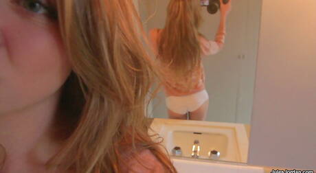 Jules Jordan offers a free pic gallery with Jessie Andrews in hardcore sex action