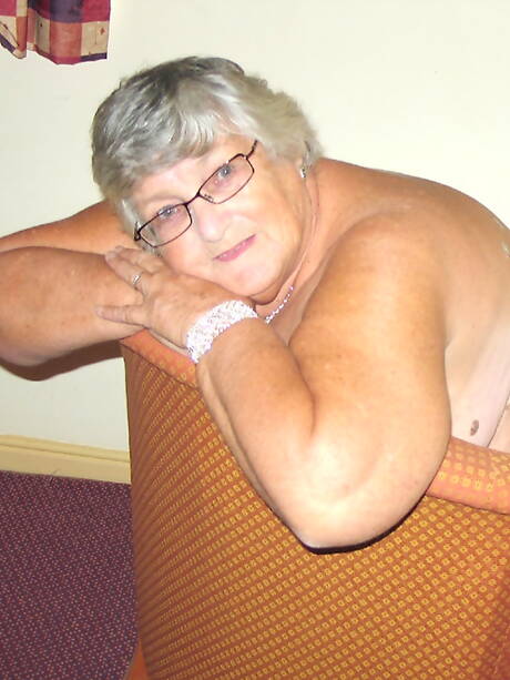 TAC Amateurs pleased to share with you a free picture gallery with Grandma Libby xxx gallery 267790