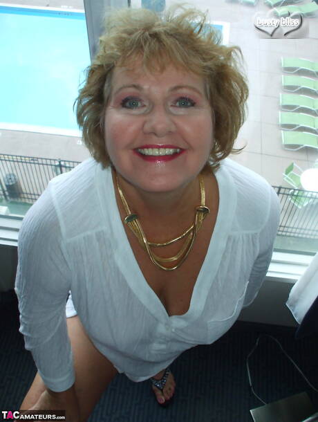 TAC Amateurs invites you to browse their xxx photos with Busty Bliss xxx gallery 266676